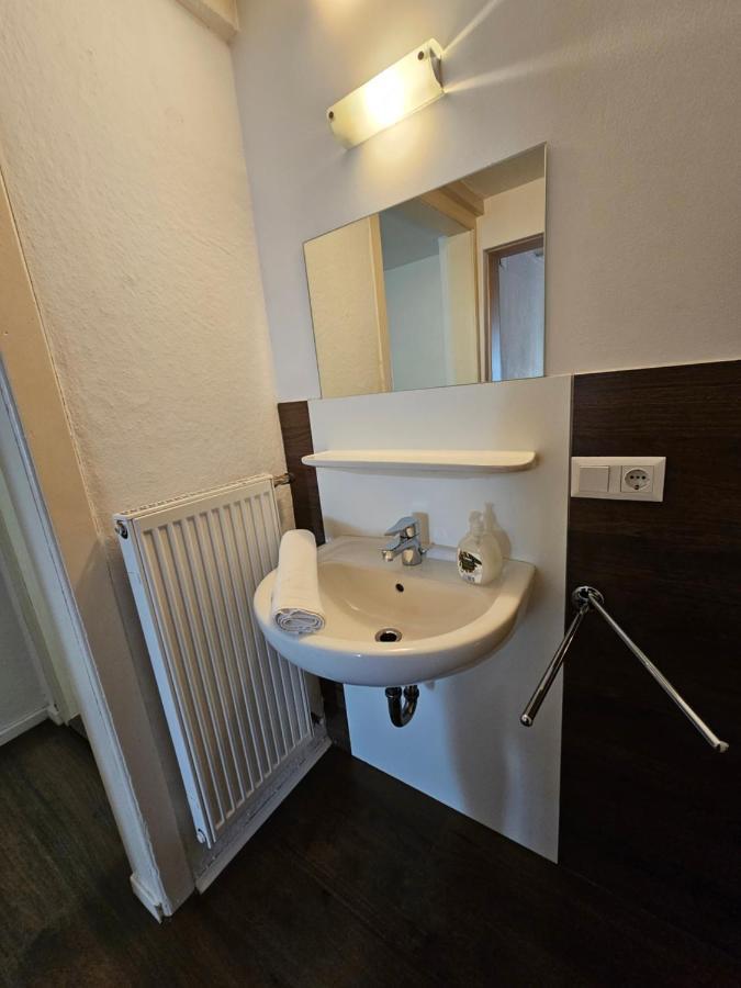 B76, Lauterach, Vorarlberg Apartments Esterno foto