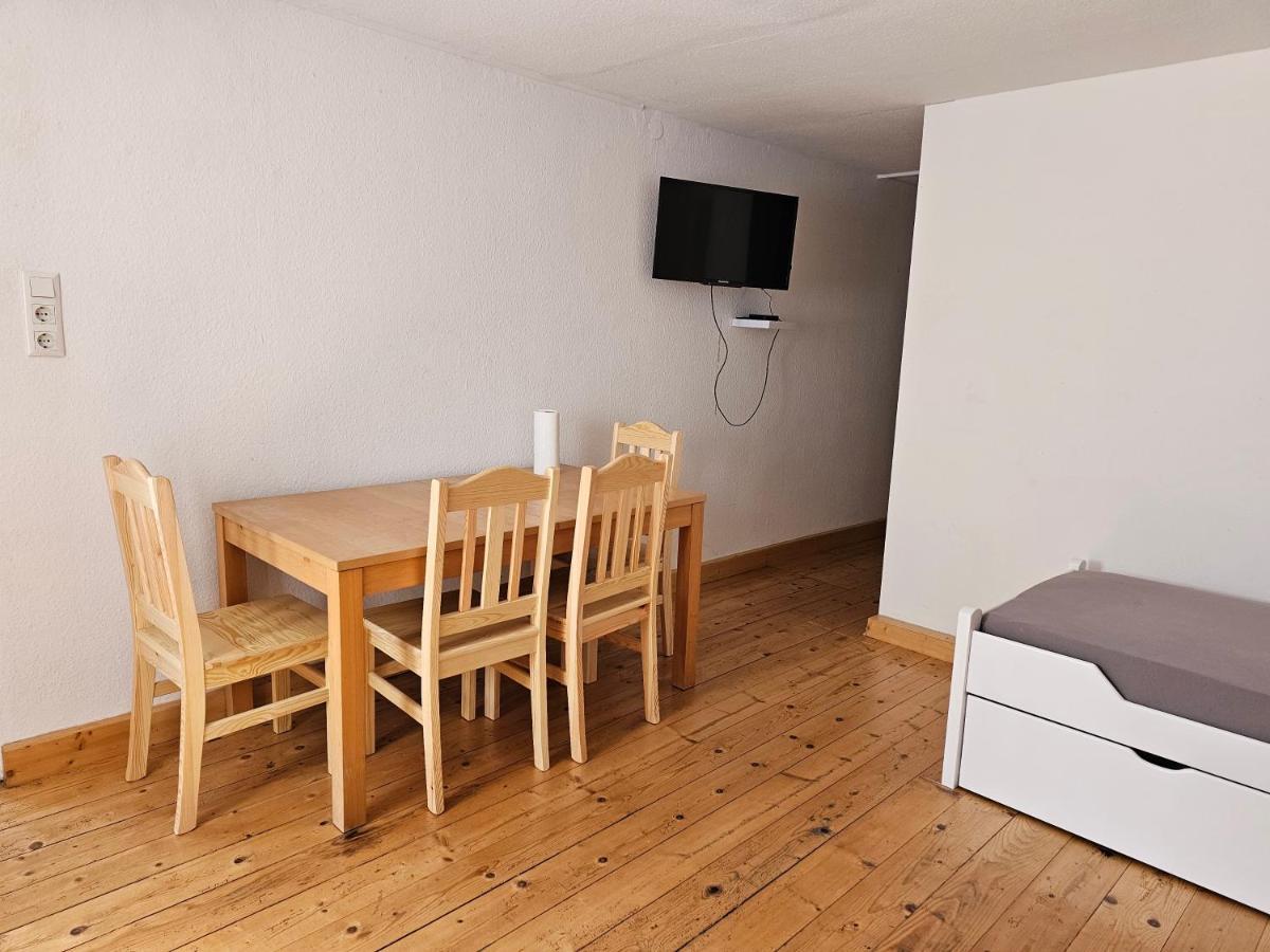 B76, Lauterach, Vorarlberg Apartments Esterno foto