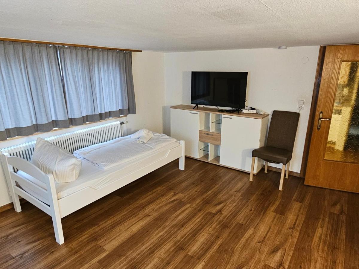 B76, Lauterach, Vorarlberg Apartments Esterno foto